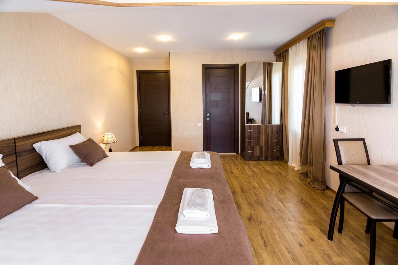 Elia Palace Hotel Tbilisi Exterior photo