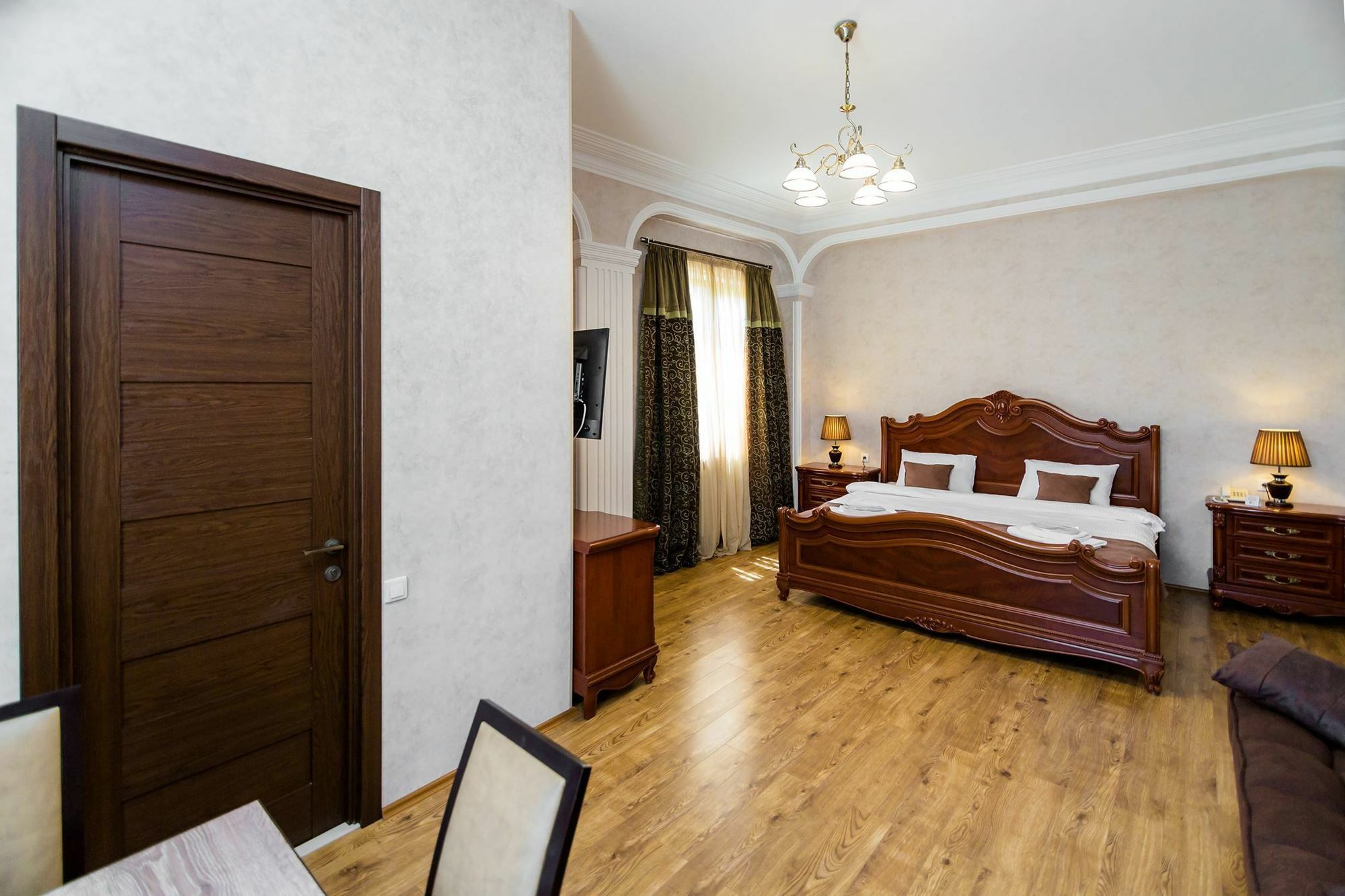 Elia Palace Hotel Tbilisi Exterior photo